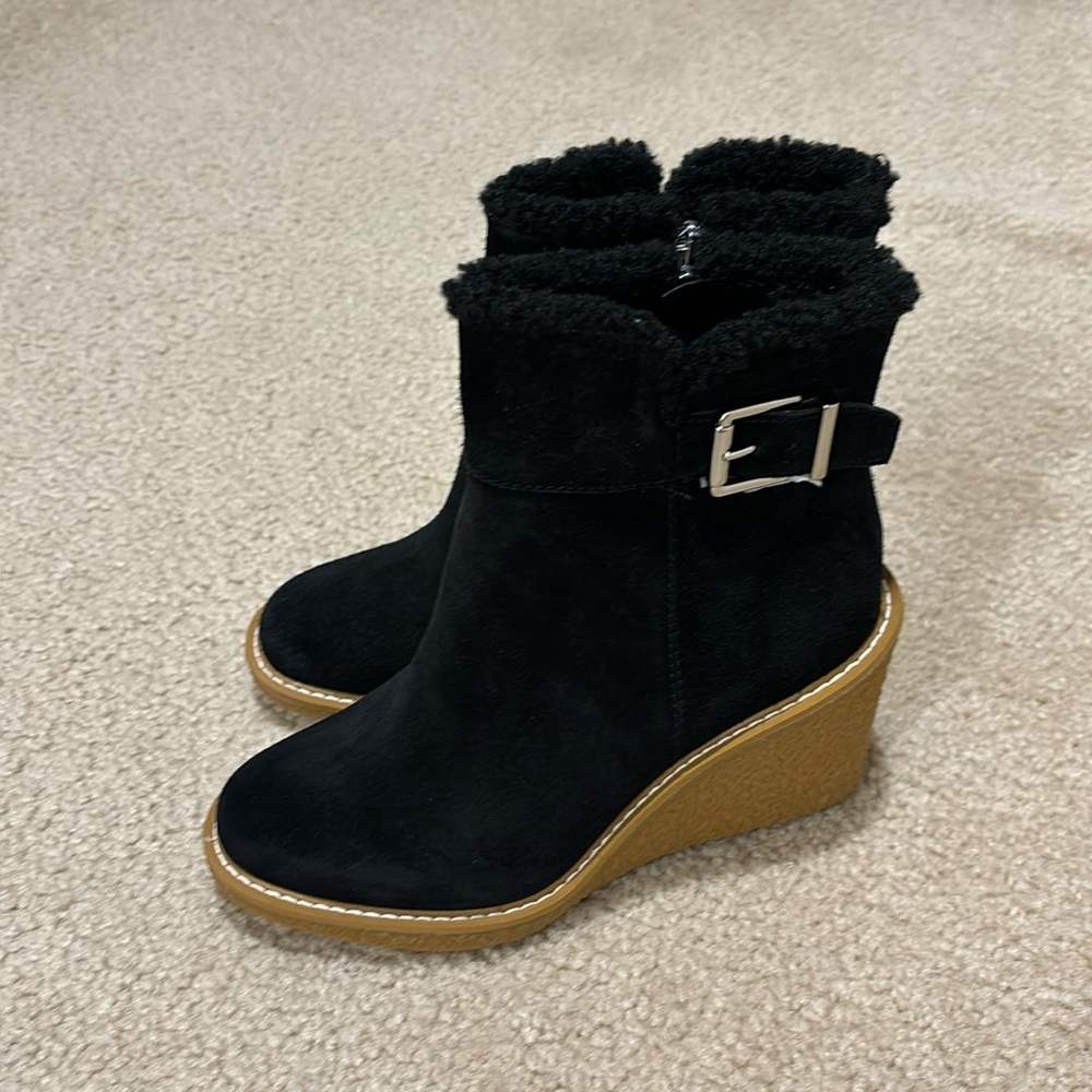 NWOT Franco Sarto Ulayna Suede Faux Shearling Wedge Booties Women’s 7.5 Black